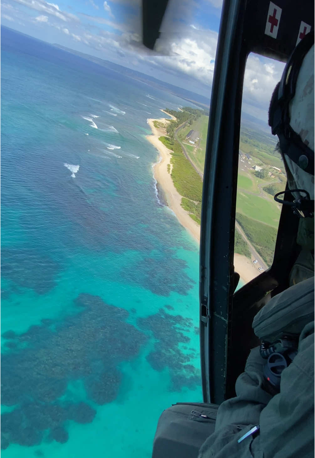 The one thing that can measure up to how my bike makes me feel, miss my Marines too  (2021) #oahu #marines #veteran #thrill #huey #helicopter #bellhelicopter #venom 