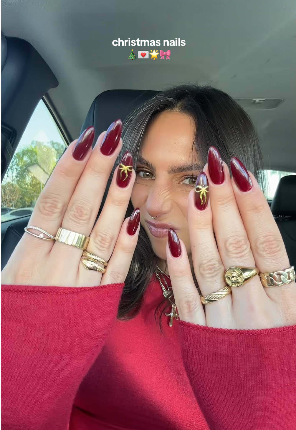 the bows.. I’m obsessed 😭🎀  #christmasnails #nailinspo #naildesign #burgundynails #rednails #nails #nailart 