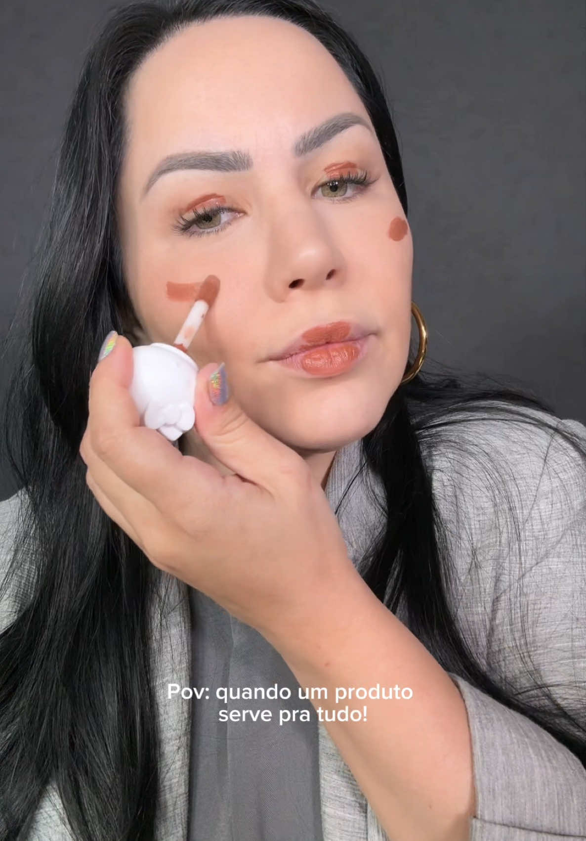 Empolguei com o toffee! Ele já era best seller na linha regular e agora veio reinar na coleção hello kitty 💅🏼