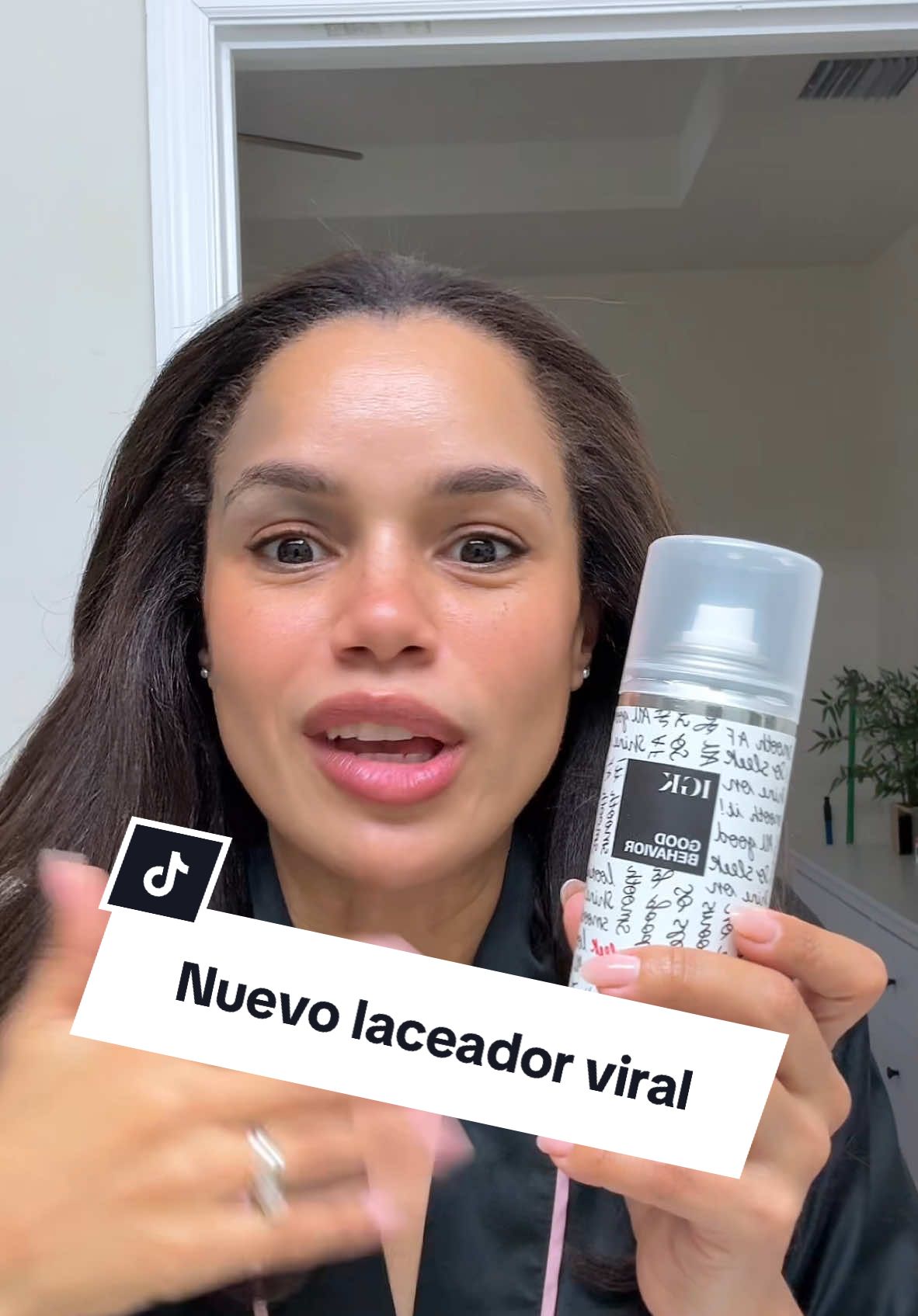 Ya probaste este laceador? #igkhair #igkgoodbehavior #igkgoodbehaviorspray #goodbehavior #haircareroutine #laceador #heatprotectant #heatprotection #leaveinconditioner #relaxedhair #newhairgrowth #dominicansbelike #dominicansinthebronx #thebronx #miami #latinasenusa 