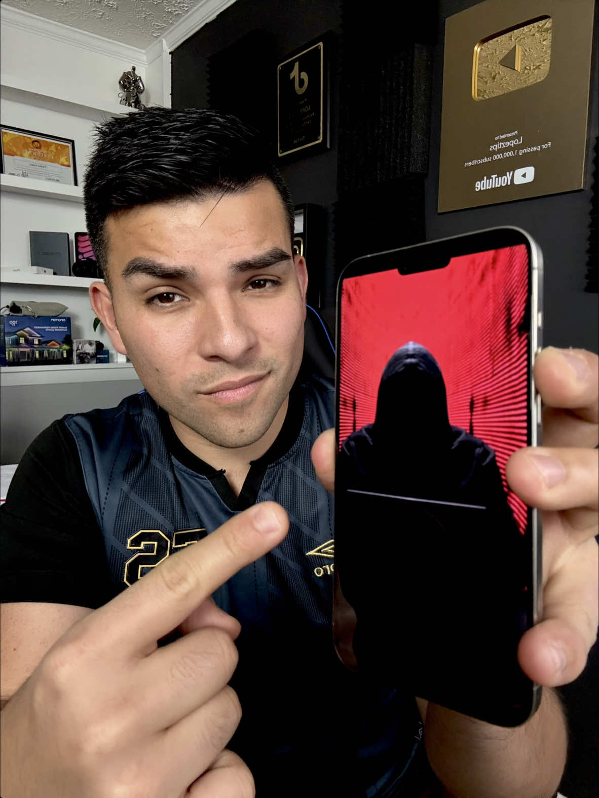 Cómo saber si mi teléfono está siendo intervenido y cómo eliminar a un intruso #tips #trucos #android #androidtips #iphone #iphonetricks #seguridad #AprendeEnTikTok 