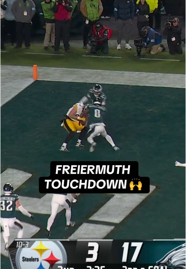 big man, strong hands 💪 #patfreiermuth #pittsburgh #steelers #nfl @Pittsburgh Steelers 
