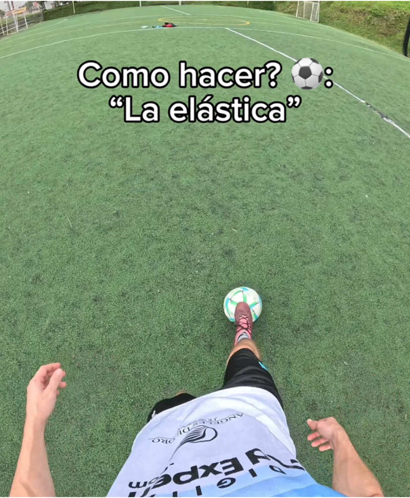 Como hacer “la elástica” ⚽️ futbol POV #viral #fyp #fypp #parati #gym #pov #futbol #povfutbol #gymcrush #Soccer #entrenamiento #humor #comedia #humorfut #humorfitness #mood #partido #gopro #alejandrovillegas #focus #life #primerapersona #finta #jugada #laelastica #elastica #drible 