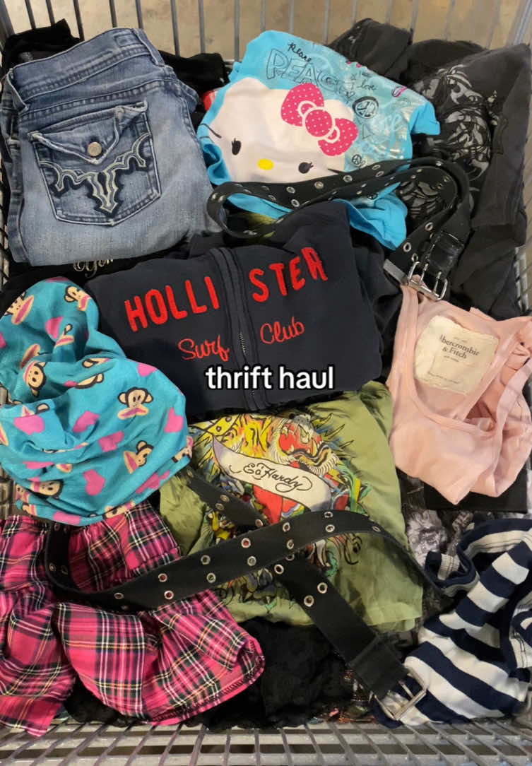 spent 5 hours at the bins, was it worth it? 🛒 #thrift #thrifthaul #thriftwithme #thrifting #thrifted #depop #depopseller #depopcommunity #y2k #y2kfashion #sustainable #sustainablefashion 