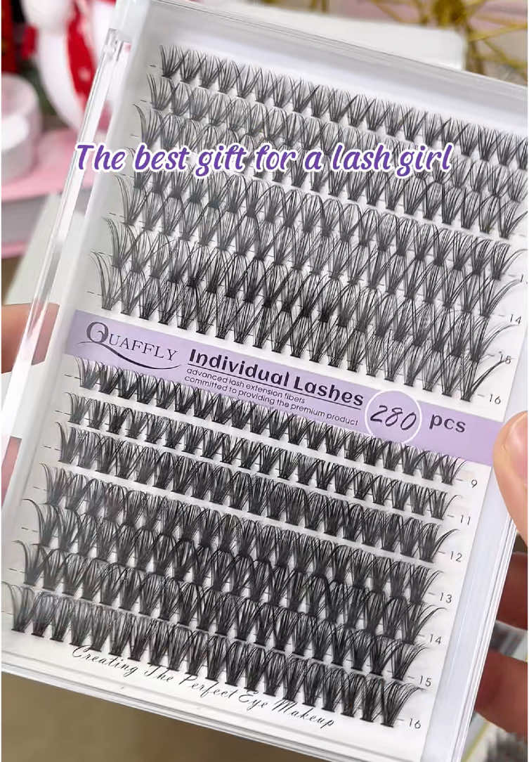 Baby do them lashes yourselfilThere is plenty in this box to practicewith! #creatorsearchinsights #lashreview #diylashextensions#tiktokshopolackiriday #tiktokshopholidayhaul#lashesoitktoiq#set #christmas #girls