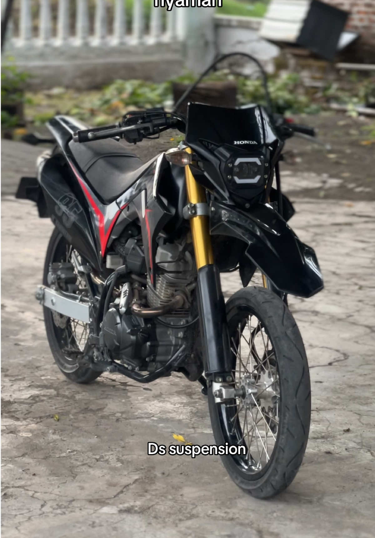 Memperganteng surexmu bolo 🤘🏻 lokasi no wa ada di bio 🤘🏻 #dssuspension #riboundsokbreker #sidoarjo #downzisestyle #crf150l #surexgank #surexgank🔥 #supermototiktok #surexstyle 