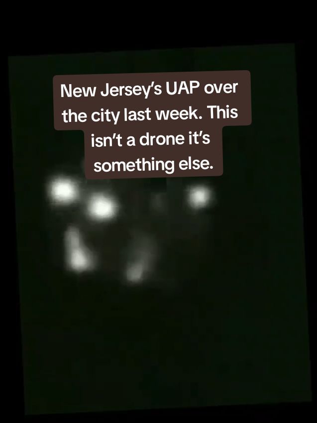 New Jersey’s UAP over the city last week. This isn’t a drone it’s something else. Don’t know about the rest of the UAPs but this one isn’t what they think it is #NewJerseyUFO #UFOSightings #NewJersey #ufosighting #Aliens #uap #UAPSightings #drones #dronesightings #dronesnj 