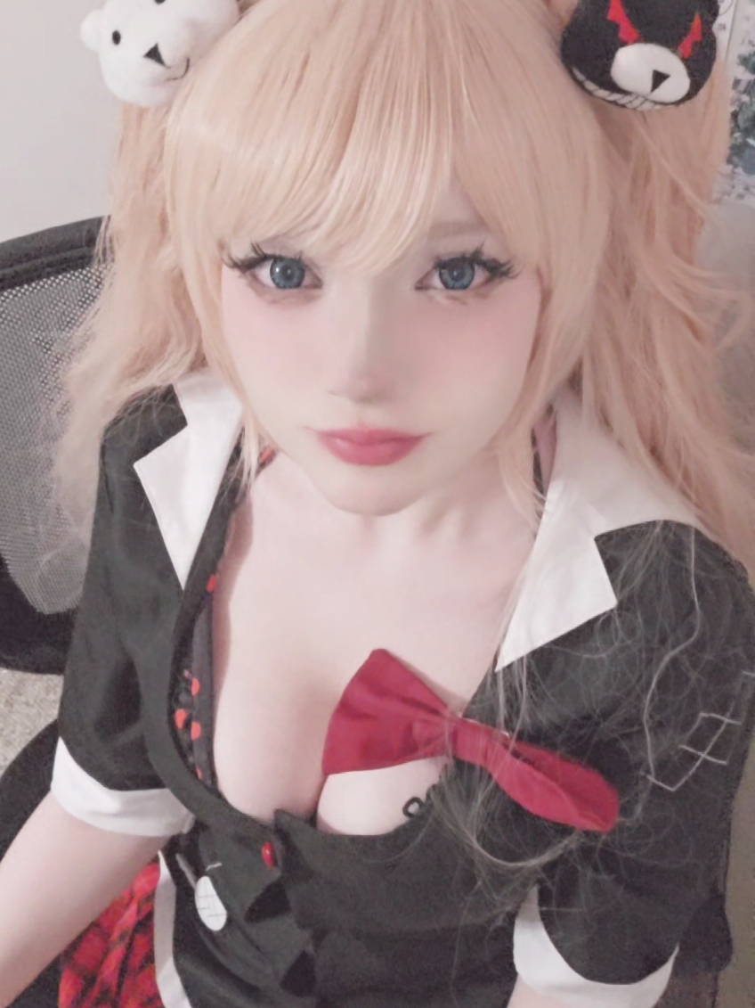 felt cute might delete later except I didn't feel cute aauaughh having an early life crisis rn becuz this cos never looks good I think it's cuz I don't look mean enough #junko #junkoenoshima #junkocosplay #junkoenoshimacosplay #junkodanganronpa #junkodanganronpacosplay #junkoenoshimadanganronpa #junkocosplayer #junkoenoshimacosplayer #danganronpa #danganronpacosplay #danganronpacosplayer #drv2 #drv3 #cosplay #cosplayer #cosplaygirl #cosplayersoftiktok #animecosplay #anime 