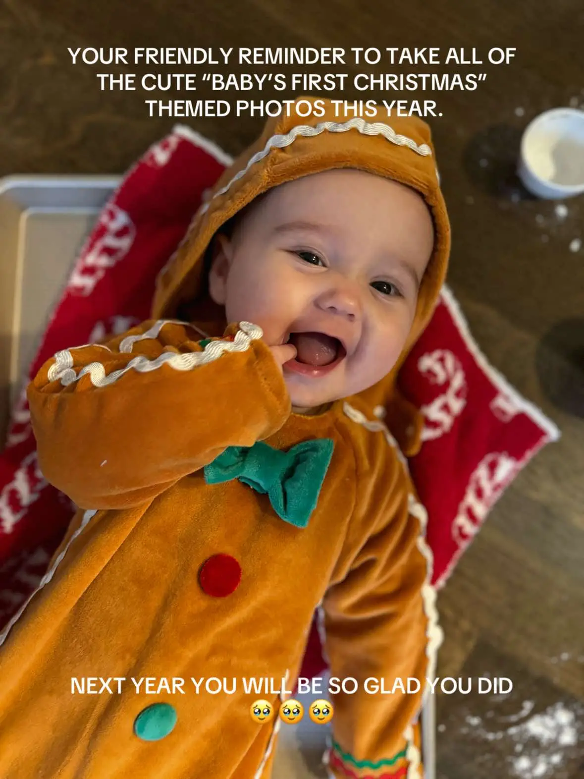 You wont regret it! Swipe for more inspo 🥰🎁🎅☃️cant believe this was a year ago and we now have a toddler 😭🥹  #babysfirstchristmas #firstchristmas #firsttimemom #firsttimeparents #newmomadvice #momadvice #firsttimemomtips 