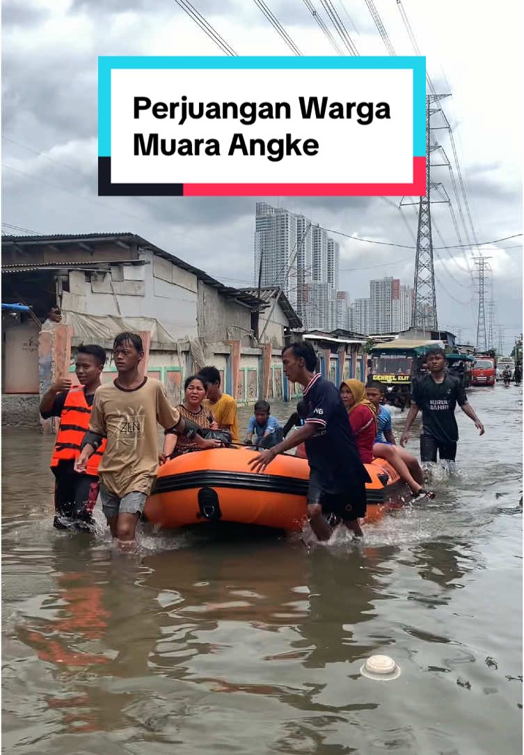 Semoga di beri ketabahan untuk sodara sodara kita di muara angke dan sekitarnya #infojakarta #jakartabanjir #jakartautara #pluit #banjirrob #jakarta #banjir #bmkg #jakartaterkini #beritajakarta #jakartavseverybody #muaraangke #pelabuhanmuaraangke #infobanjir #bencanabanjir #infobanjir #pemprovdki 