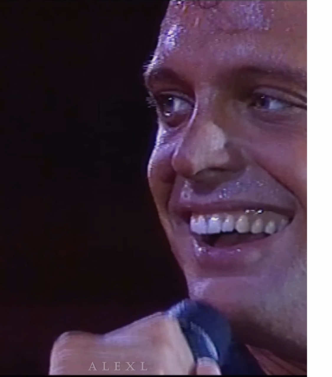 La gloria eres tu - Luis Miguel 1997 #luismiguel #luismi #fyp #fypシ #parati #paratiiiiiiiiiiiiiiiiiiiiiiiiiiiiiii #luismiguelentiktok #luismiguellaserie #luismiboy #lagloria #erestu 