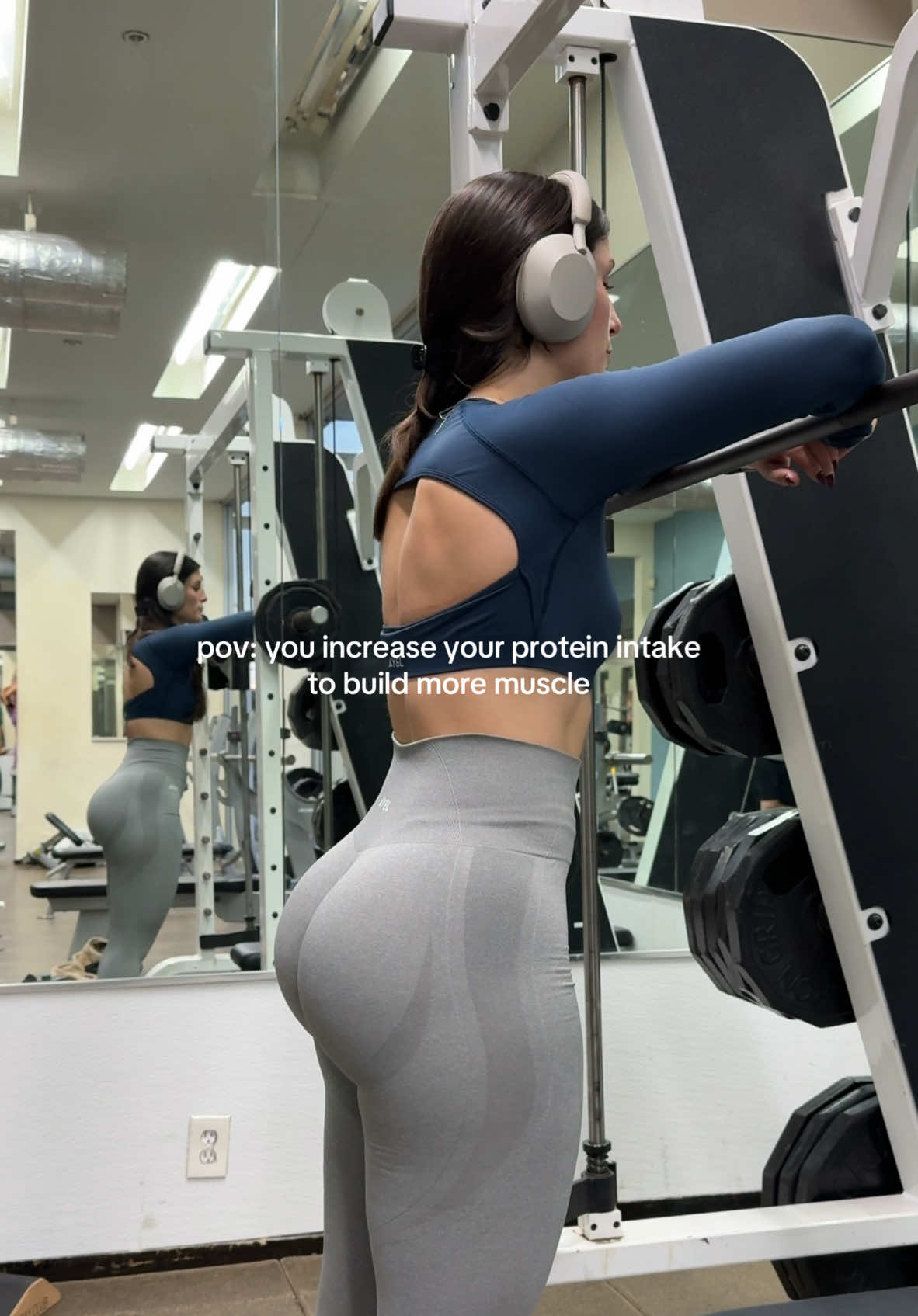 definitely not mad about it 🤎 code “YASA” at @AYBL #protein #musclegrowth #glutesworkout #back #gluteworkout #glutegains #glutegrowth #gym #legs #legsfordays #legsworkout #legday #fyp #trending #splitsquat #rdl #hipthust 