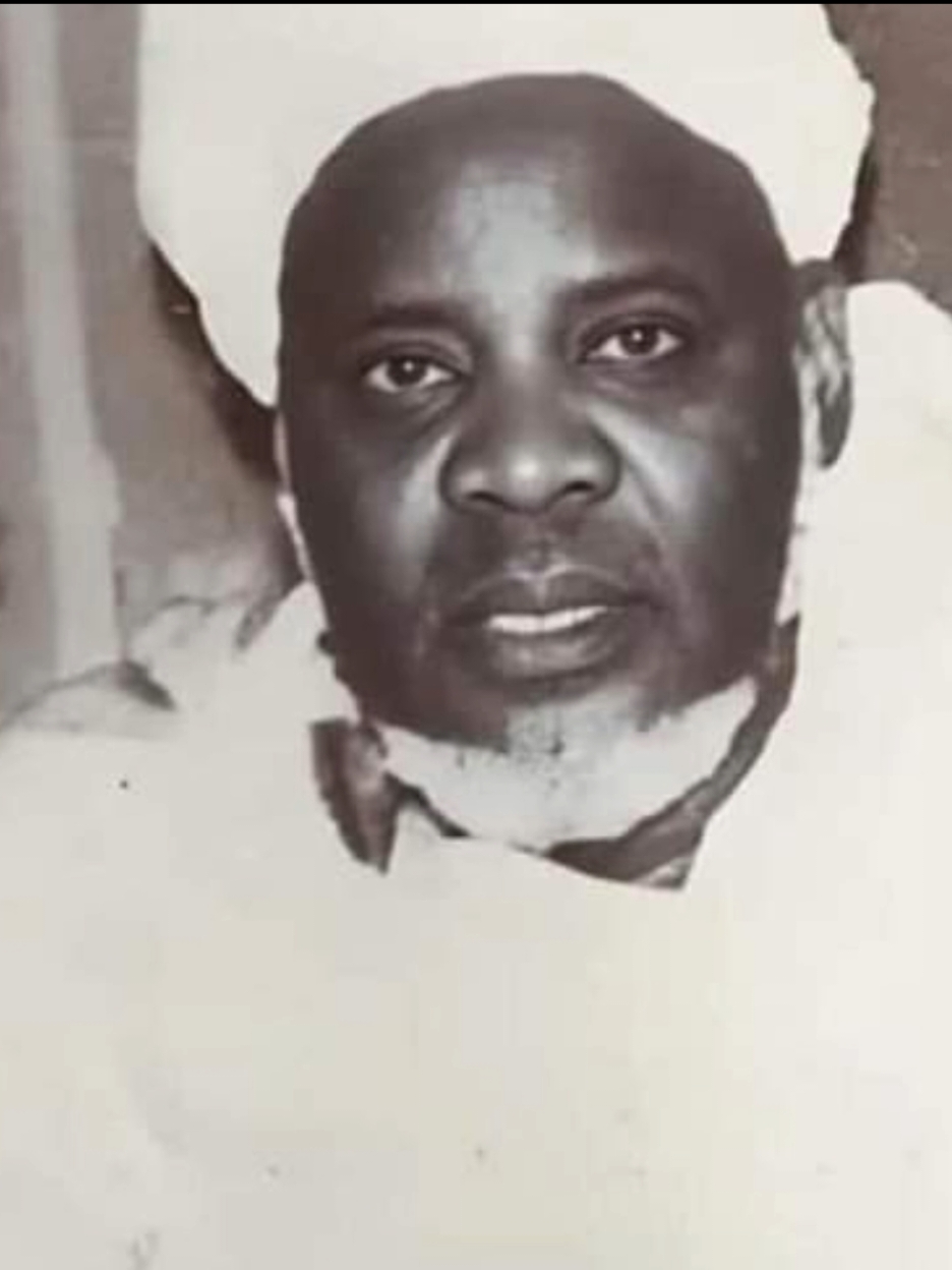 Portrait de Maolana Cheikh Ibrahim Niass en Arabe.