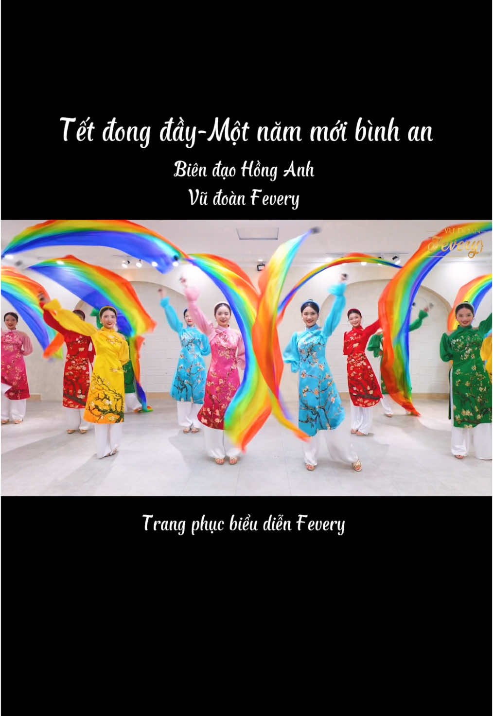 Hẹn cả nhà bản full vào 8h tối nay nha 😍 #vudoanfevery #fevery #trangphucbieudienfevery #biendaohonganh 