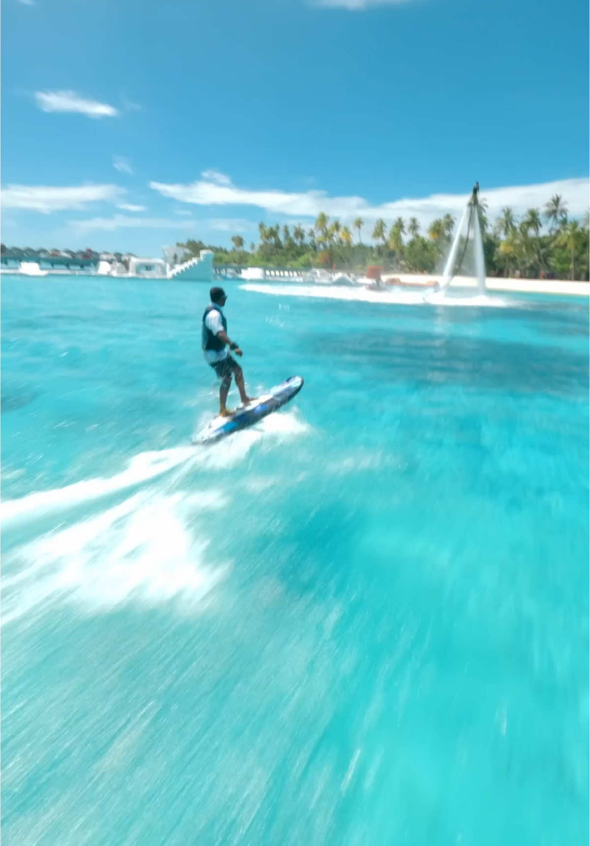 Venture into a world of limitless possibilities at Sun Siyam Resorts! #sunsiyamresorts #maldives #sunsiyamjourney #adventureawaits 