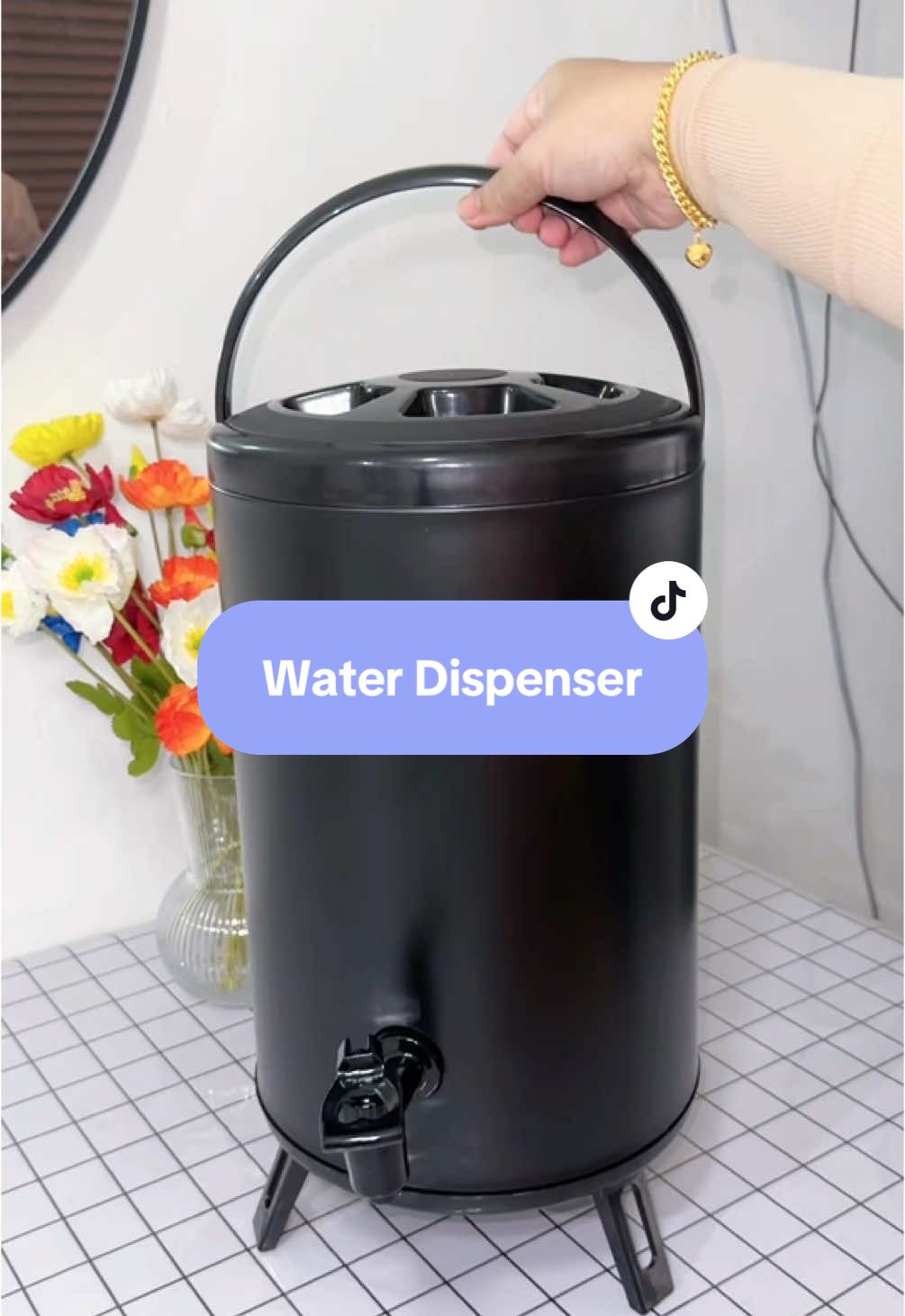 Warna dia pun nampak premium dan harga pun berbaloi. #waterdispenser #thermos #jugair #jugairbesar 