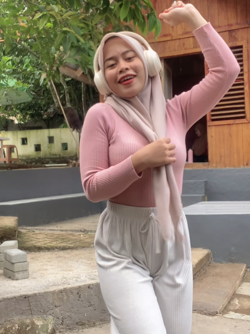 #OOTD #fyp #viral #dancechallenge #trendingvideo #TikTokCreatorSummitID 