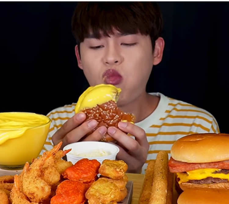 Spam Cheese Burger Onion Ring Nuggets MukBang! #asmr #asmrvideo #mukbang #bonggil #mukbangbonggil #asmrsegments #food #asmrfood #foodblogger #koreanfood #foodchallenge #eatwithbonggil #tiktokfood #foodvideo #foryou #fyp #foryoupage #fypシ゚viral #explore #yummy 