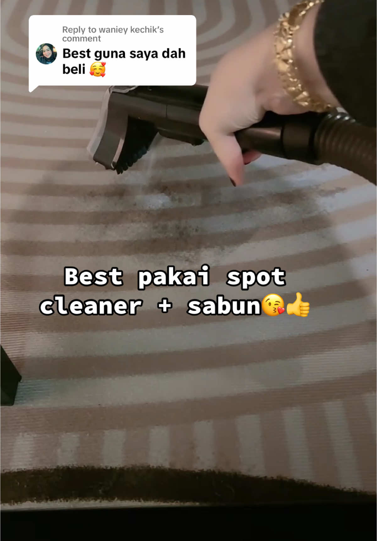 Replying to @waniey kechik Basuh karpet sofa kusyen tilam😘👍#spotcleaner #Home #clean 