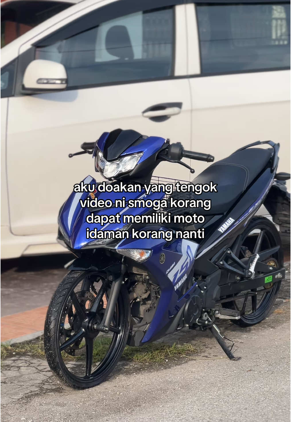 sabar ye aku dulu pon hanya mampu tengok je