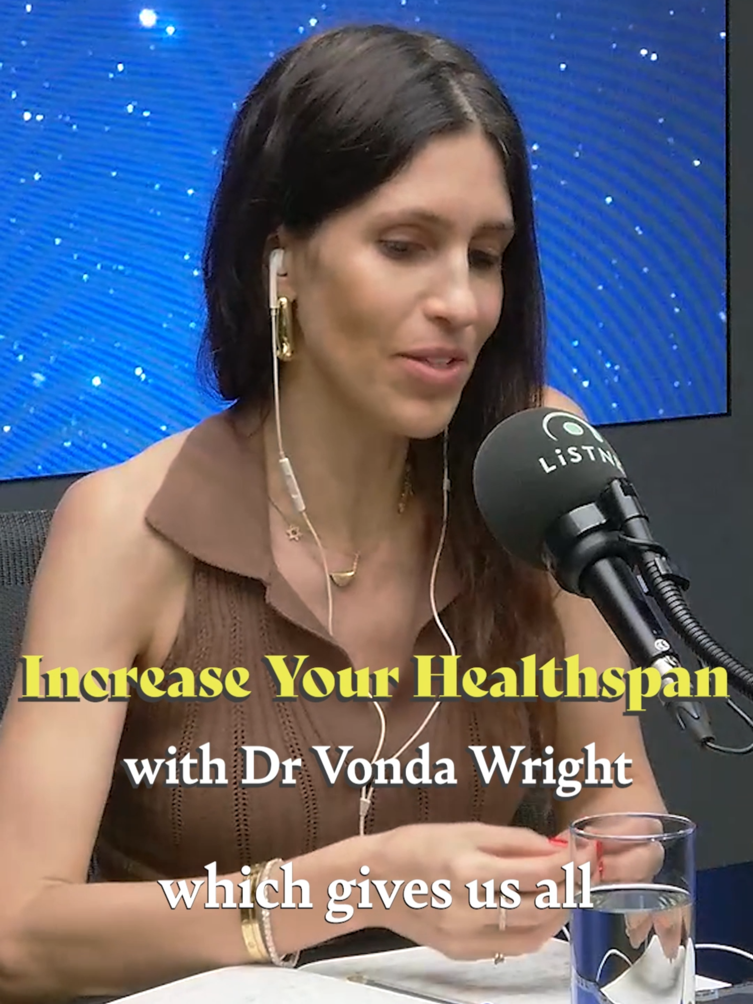 What's the secret to living later? In this inspiring conversation, Dr. Vonda Wright shares the profound impact of exercise on longevity, how menopause influences musculoskeletal health and practical strategies for maintaining vitality—including how to burn belly fat more effectively. Her insights provide a fresh perspective on aging as an opportunity for reinvention rather than decline. The latest episode of A Life Of Greatness with Dr. Vonda Wright is out now 🎙️ #podcastclips #interview #drvondawright #vondawright #health #advice #healthtok #exercise #healthtips #LifeAdvice #science #diaryofaceo #hubermanlab