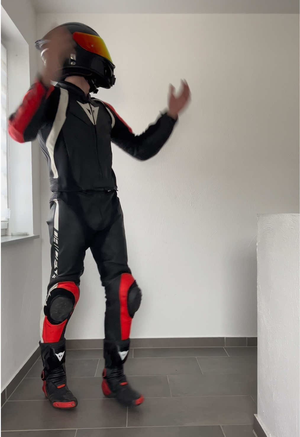 Oh man, schon wieder falsch🙂 #fy #fyp #fypage #viral #dainese #agvhelmet #bikelife #leftlanegang 