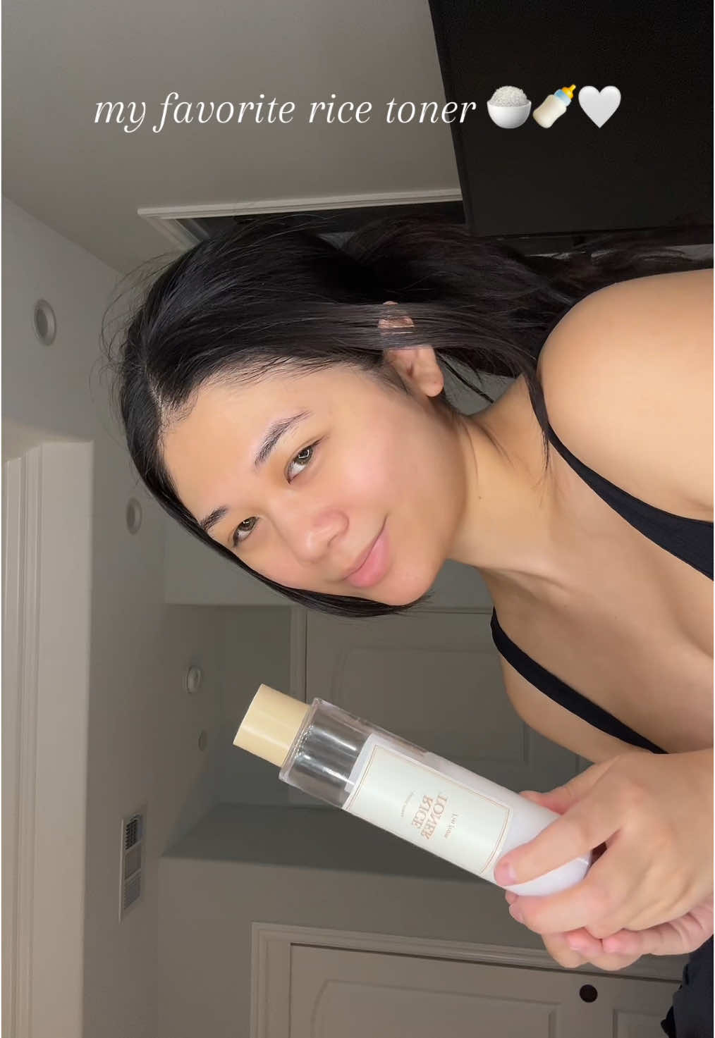 this is my favorite rice toner for achieving youthful looking skin 🍼🤍@matcha manders 🍵  #fyp #imfrom #skicareroutine #ricetoner #moisturizer #glassskin #glowingskin #milkyskin #koreanskincare #kbeauty #glowtips 