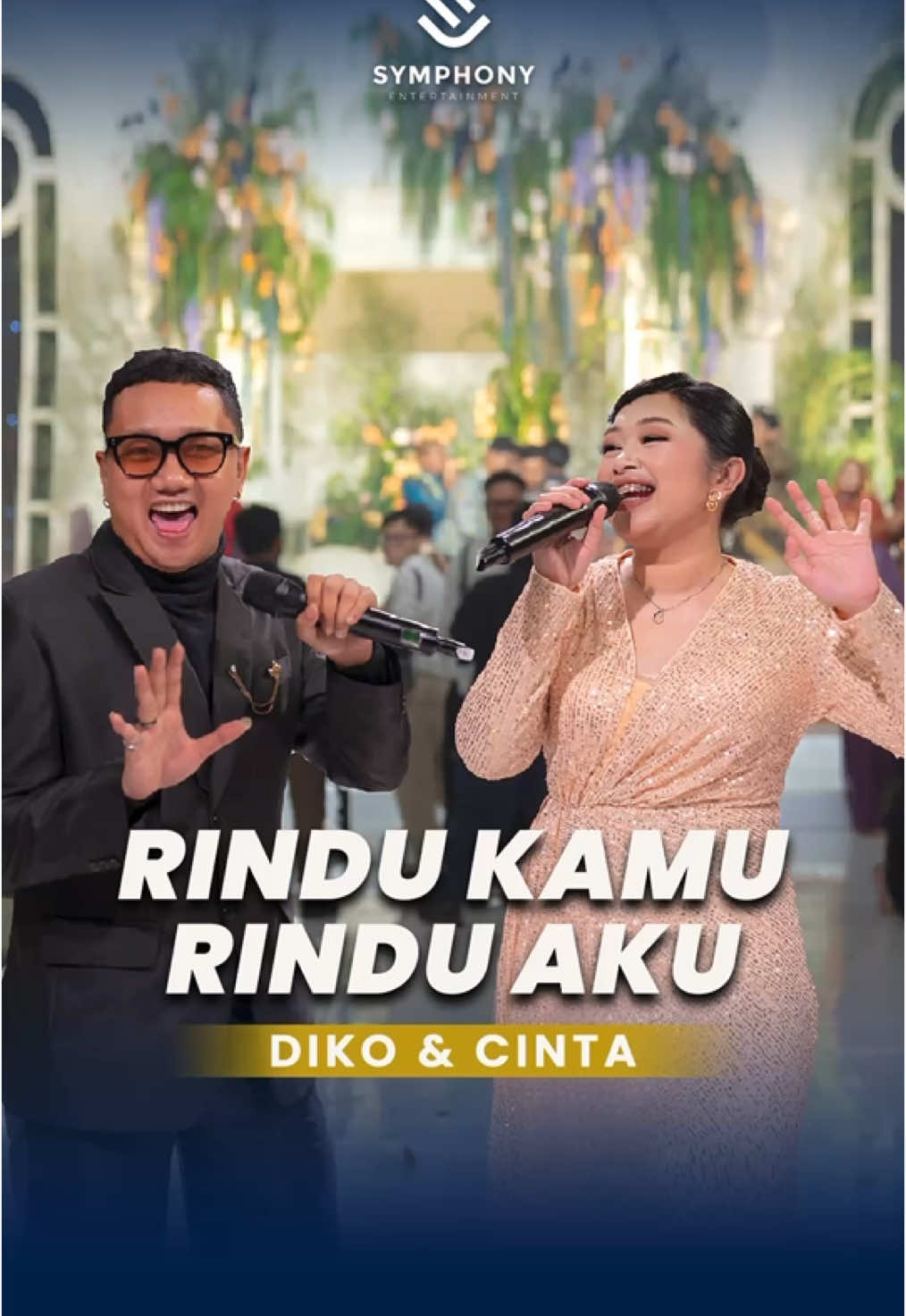 Masnya ASIIEEKKK BANGETT!!! SIH Jogetnya 😭🤣  . . Full video bisa kalian tonton di YOUTUBE SYMPHONY ENTERTAINMENT SURABAYA 💃🏻🥳  . . #rindukamurinduaku #doelsumbang #musik #musikindonesia #musikvideo #musikcover #musikcoverindonesia #musikgram #lirik #liriklaguindonesia #lirikmusik #lirikvideo #kocak