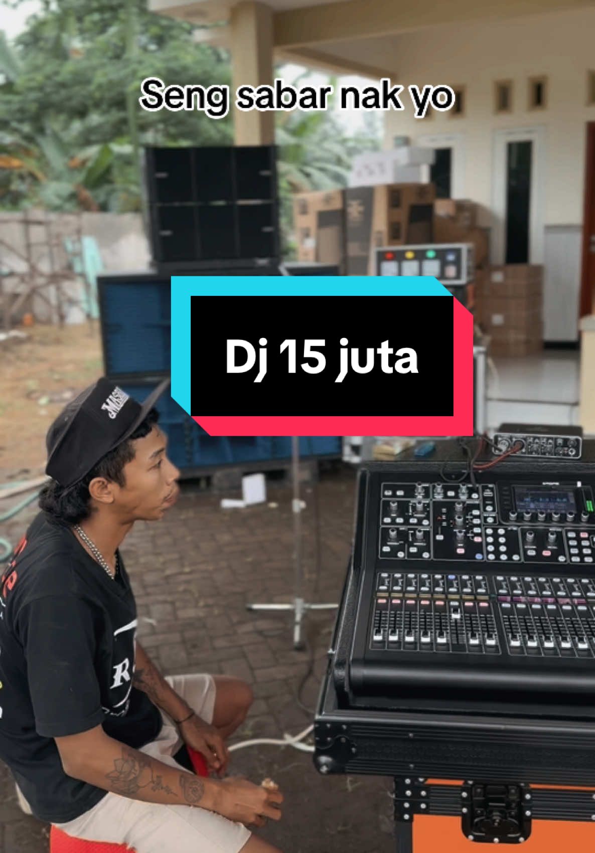 Bahan cek sound mu wes redy bolo👏👏👏,jgn lupa subcribe🔥 wejangan x Dj 15 juta V2 by 69project  Selengkapnya YT JIWA AUDIO PRODUCTION #cek#sound#horeg #karnaval #battel #wisdom #minnions 