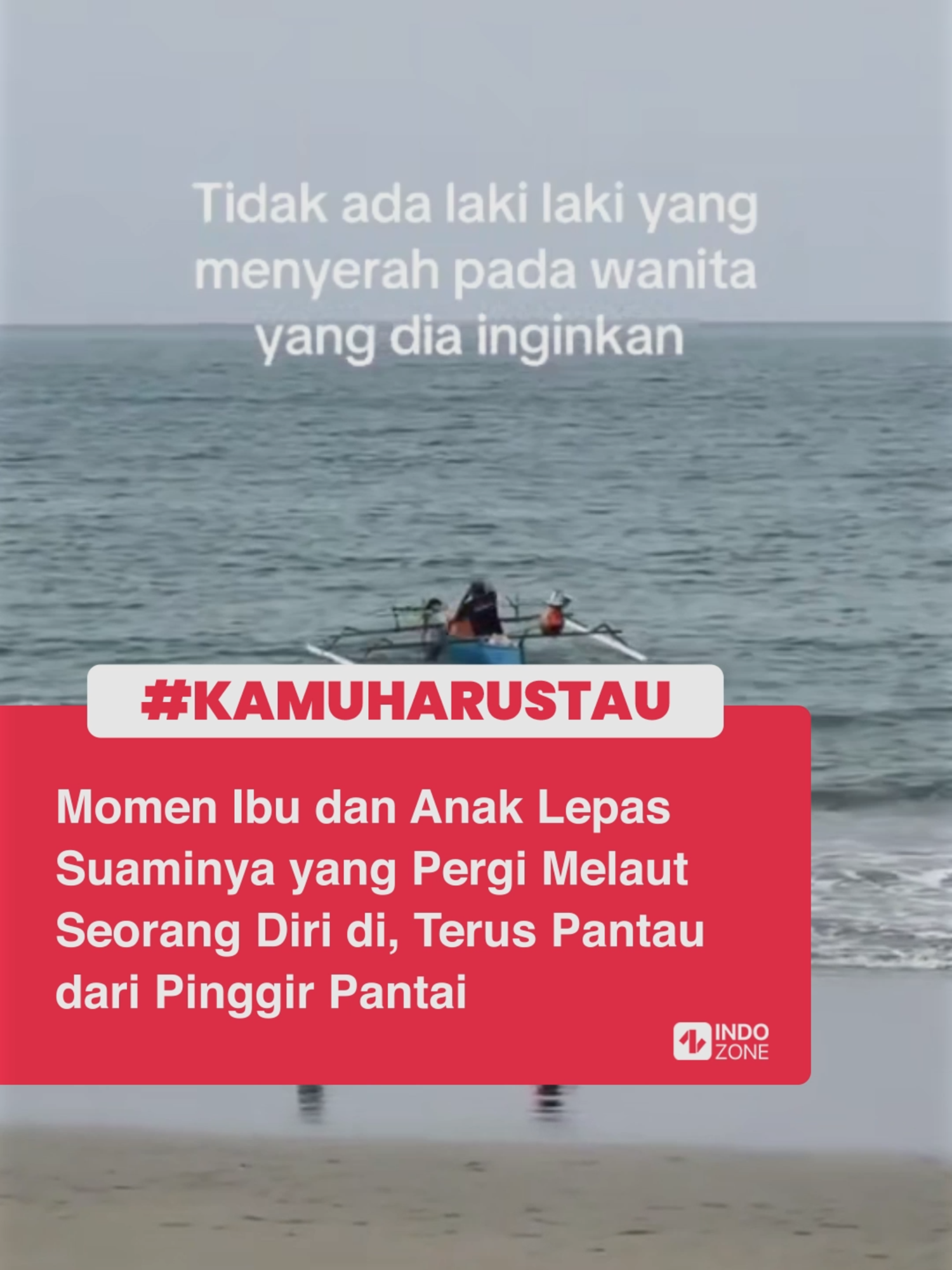 Potret perjuangan seorang lelaki dalam mencari nafkah diperlihatkan lewat unggahan milik akun TikTok hitam_putih554. Terlihat seorang bapak-bapak tengah mendayung perahu hingga ke tengah laut untuk mencari ikan, tanpa kepastian akan berapa lama dirinya berada di lautan. Kepergiannya perlahan disaksikan langsung oleh istri dan anak. Perasaan cemas tentu saja memenuhi pikiran, namun apa mau di kata, tak ada pilihan selain tetap pergi demi memenuhi kebutuhan rumah tangga. Semangat selalu untuk semua pejuang nafkah! Video: TikTok/hitam_putih554 [Baca berita dan informasi menarik lainnya hanya di www.indozone.id]