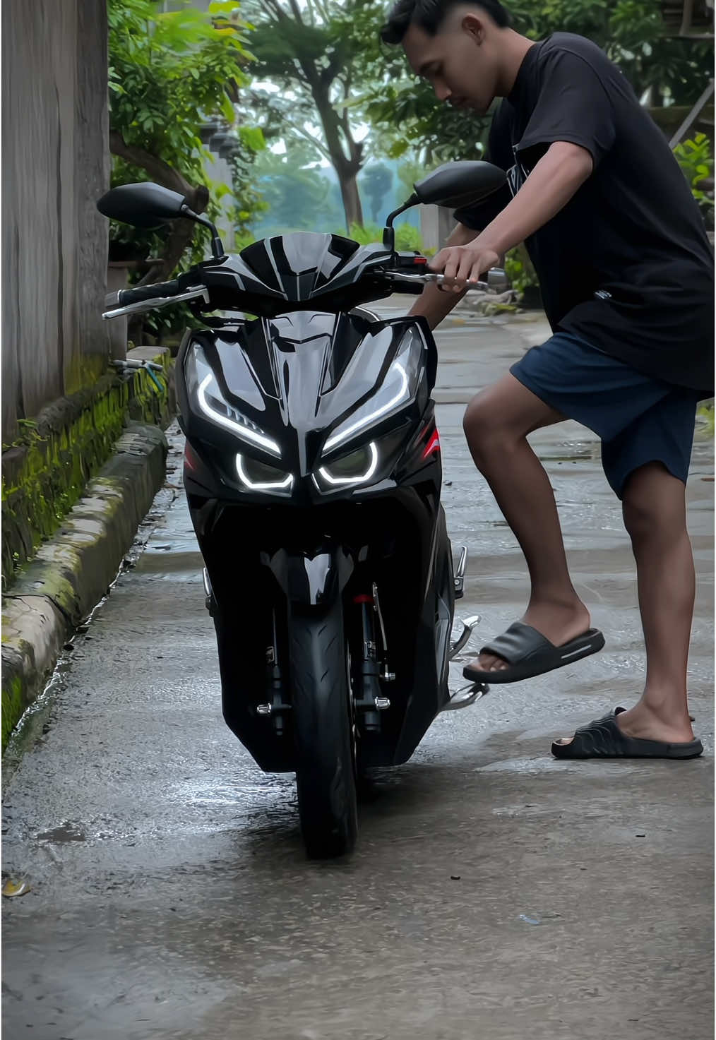 Modif vario abis 2 juta udah ganteng juga 🤩#vario #vario125new #fyp 