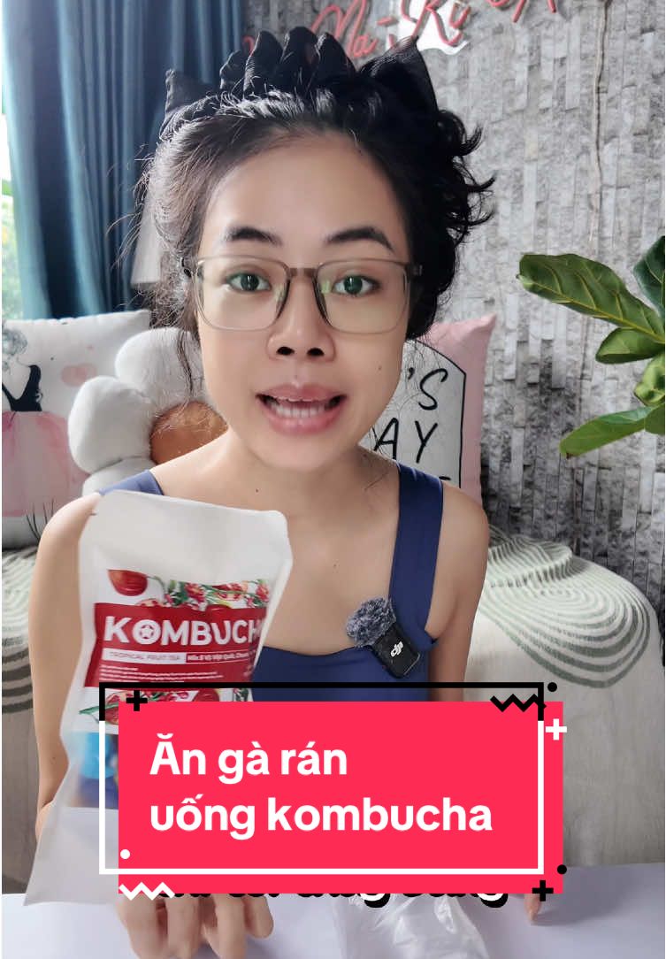 Ăn gà rán uống kombucha với tui đi. Ngon nhắm!!! #menakine #review #LearnOnTikTok #muataitiktok 