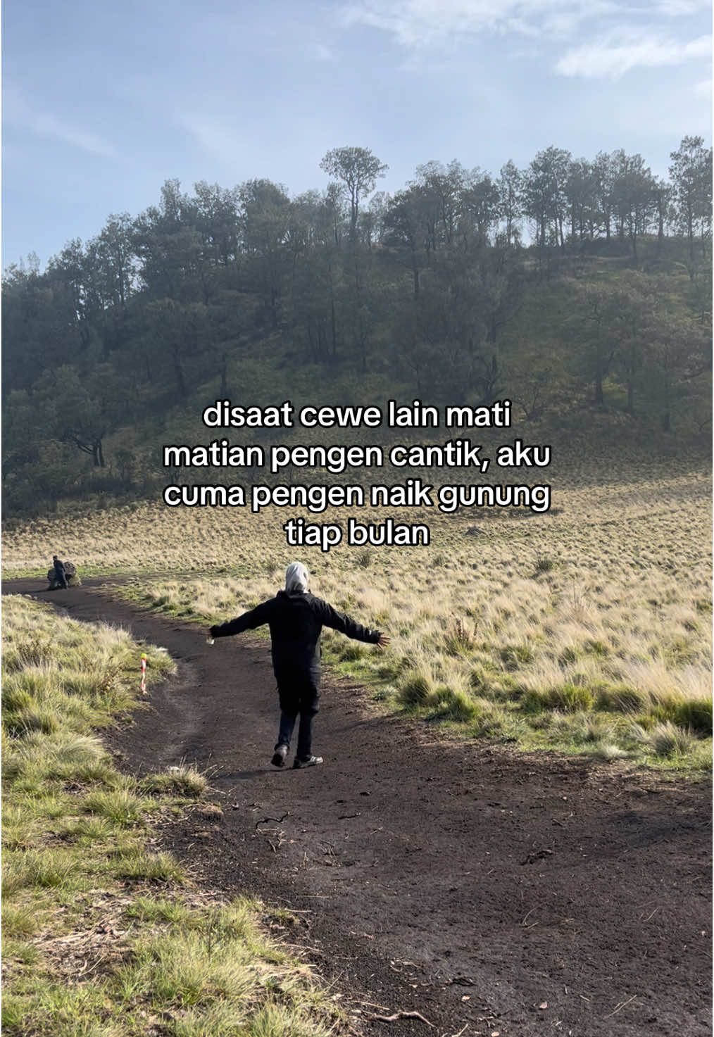 mati matian kerja nyari duit  diabisin buat naik gunung😭🥲 #pendakigunung #pendakiindonesia #foryou #fyp ib : @V⛰️ 