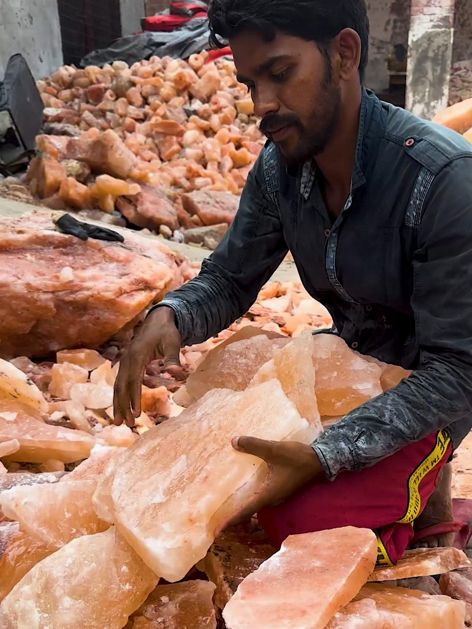 From Rock to Lamp: The Art of Making Himalayan Salt Lamp Basket