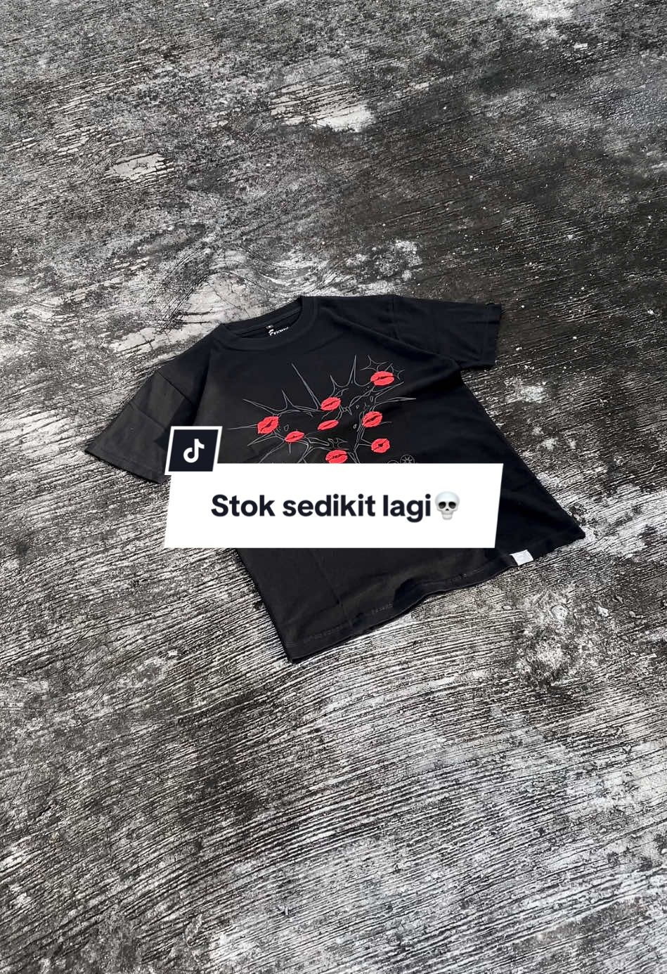 Stok sedikit lagi💀, buruan cekout sekarang juga sebelum kehabisan‼️ #kaosviral #kisses💋 #Lifestyle #ootdtiktok #frowningclub 