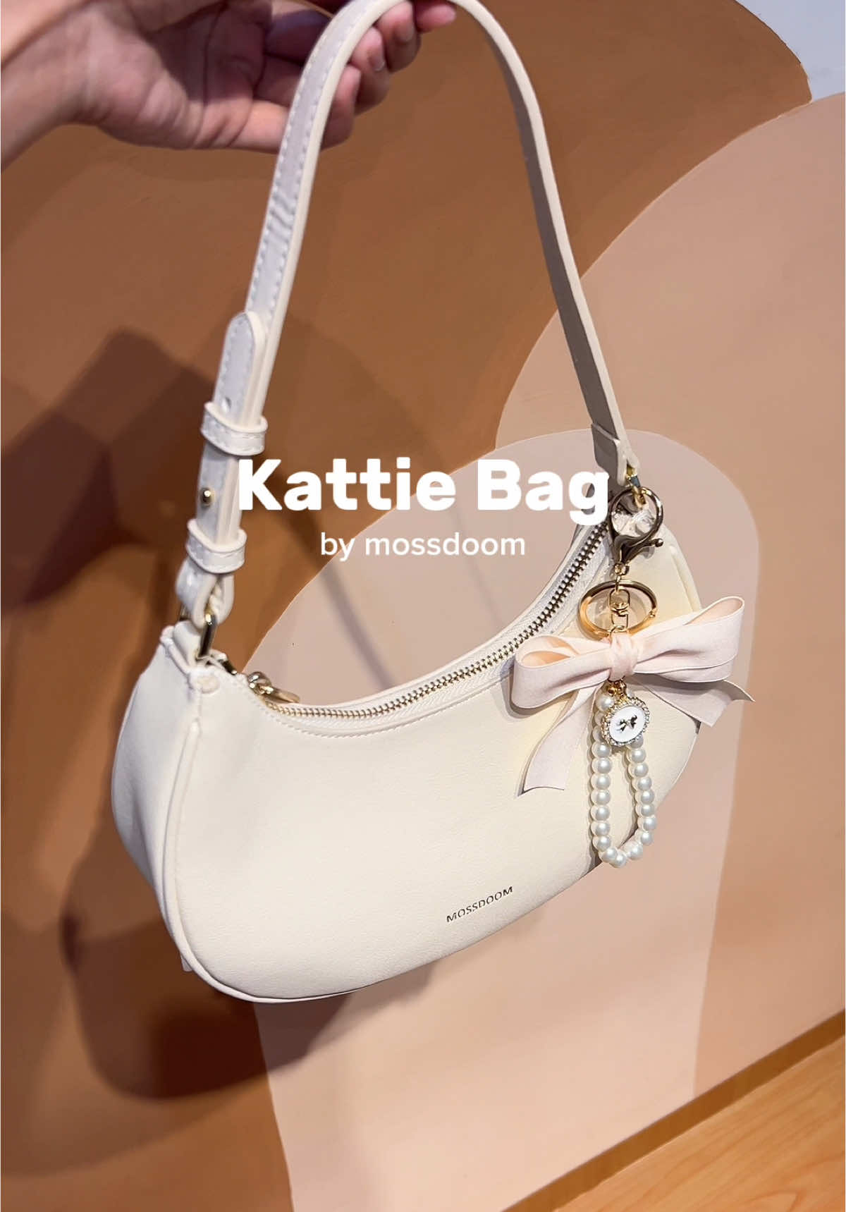 Nyesel sih kalo ga beli, karna secantik ini dan murahh banget ✨ #taswanita #shoulderbag #mossdoom #kattiebagmossdoom 