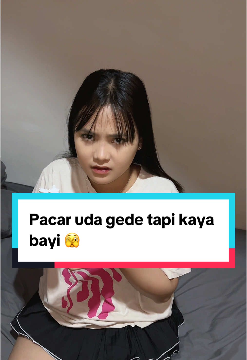 Siapa yang setuju wangi bayi enak banget 😭🖐🏻 #rinarstn #telonskincare #bebiotelonceramide #rinabotolyakul #vianrina #couplecomedy 