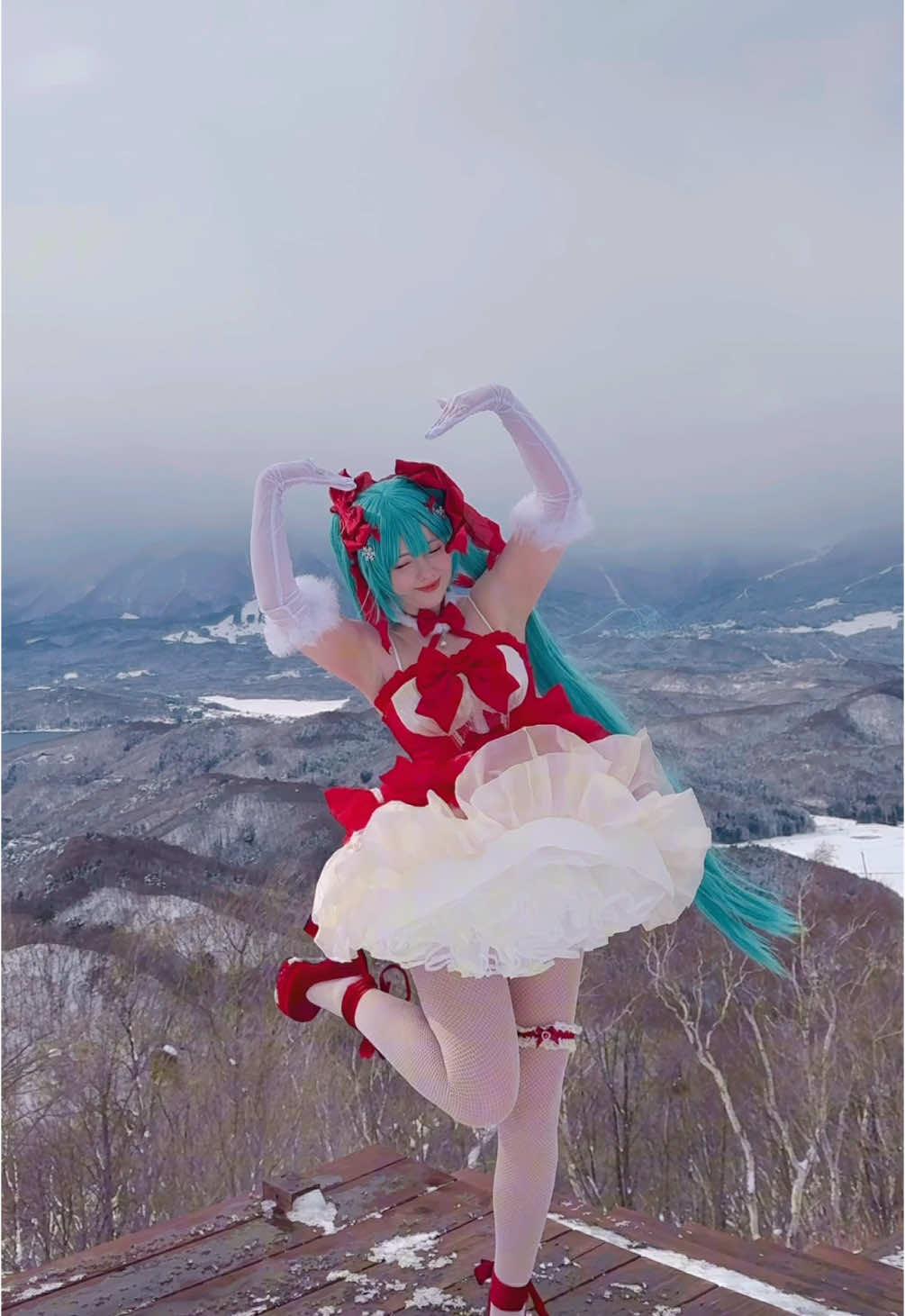 It’s Christmas soon 🎄 #hatsunemiku #cosplay #初音ミク #コスプレ 