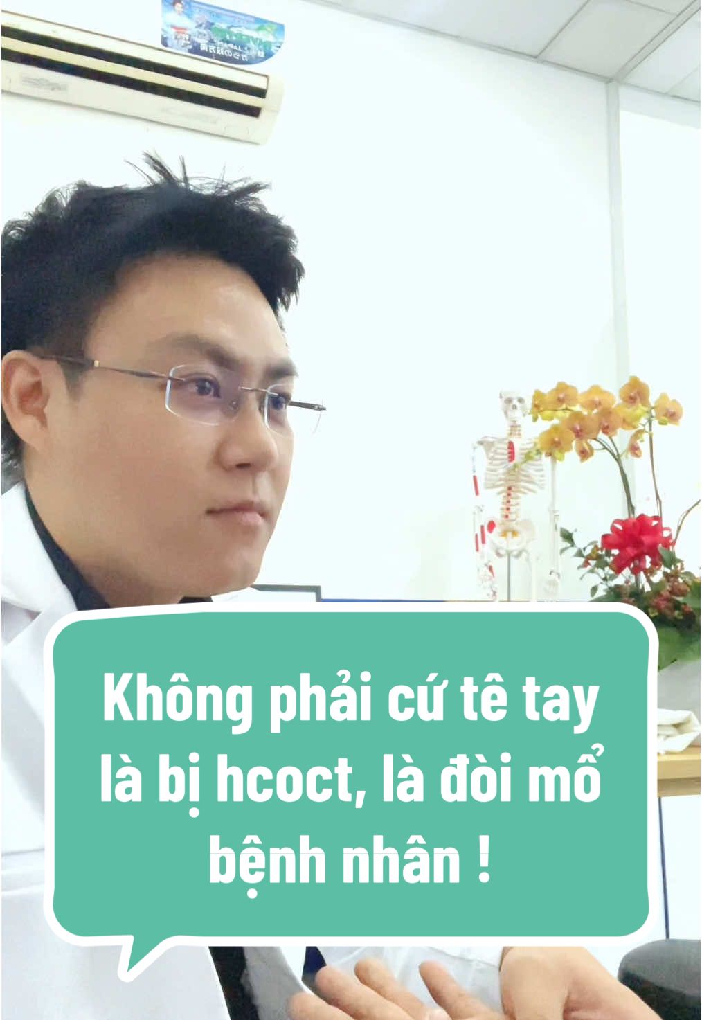 Không phải lúc nào tê tay cũng do hội chứng ống cổ tay . Có rất nhiều nguyên nhân gây ra triệu chứng tê . Bệnh nhân cần đi khám để bác sĩ đánh giá chính xác bệnh của mình , và có phương án điều trị đúng . #lamchanthuong #dieutridau #coxuongkhop #chenepthankinhgiua #hoichungongcotay #ngontayloxo #viembaogan #dequervain #chenepthankinhtru #thoaihoakhopgoi #vatlytrilieu #phuchoichucnang #