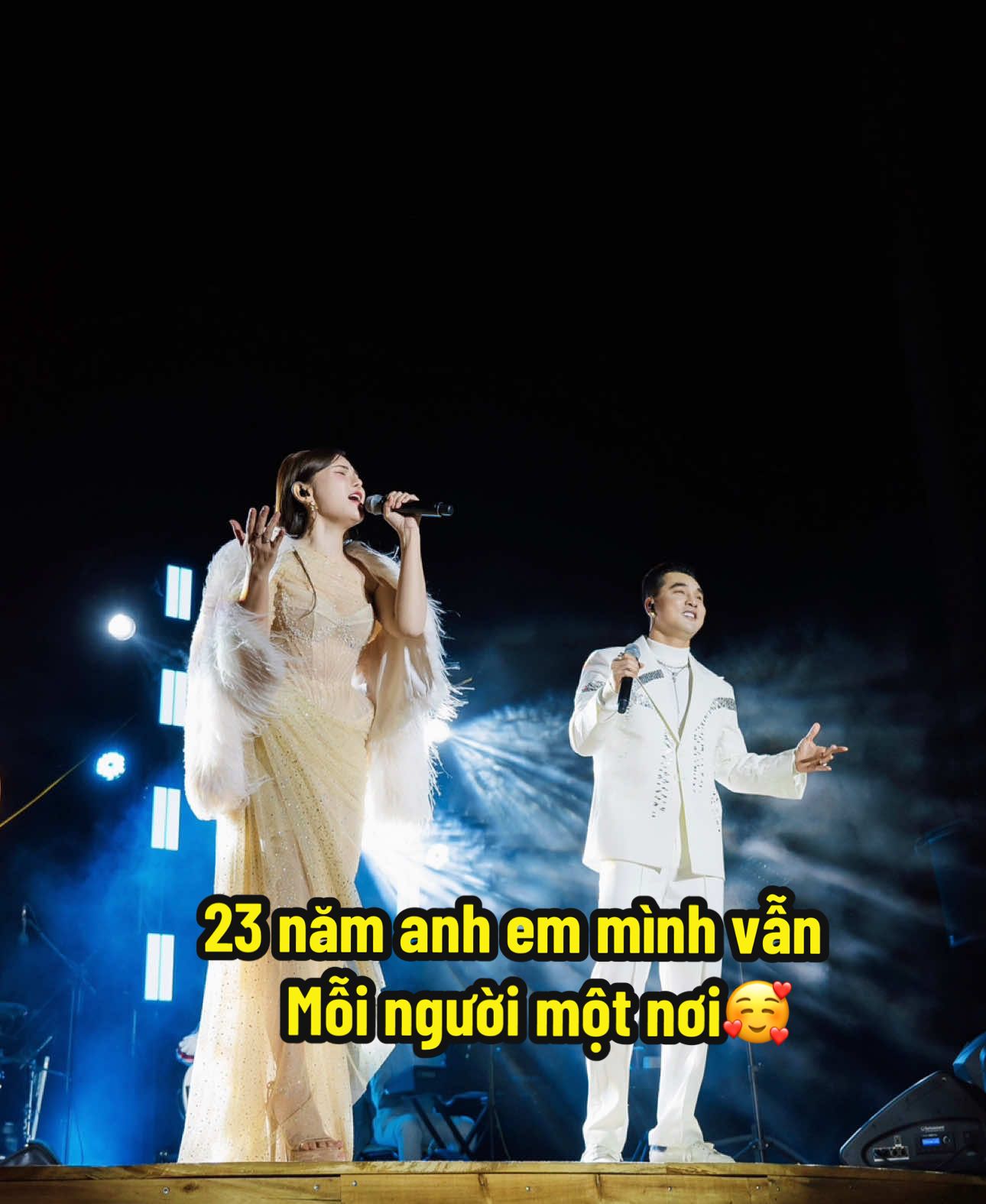 23 năm anh em mình vẫn #mỗingườimộtnơi #thuthuy #unghoangphuc #xuhuong #trend #thinhhanh #trending #viral #xuhuongtiktok 