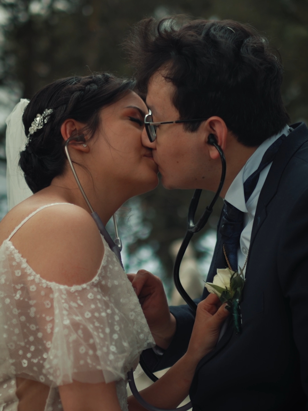 E&B || VIVIR JUNTO A TI  #boda #weding #lomfilmes #filmmakerbolivia #bodabolivia #kjarkas #bodamedicos #medicina 