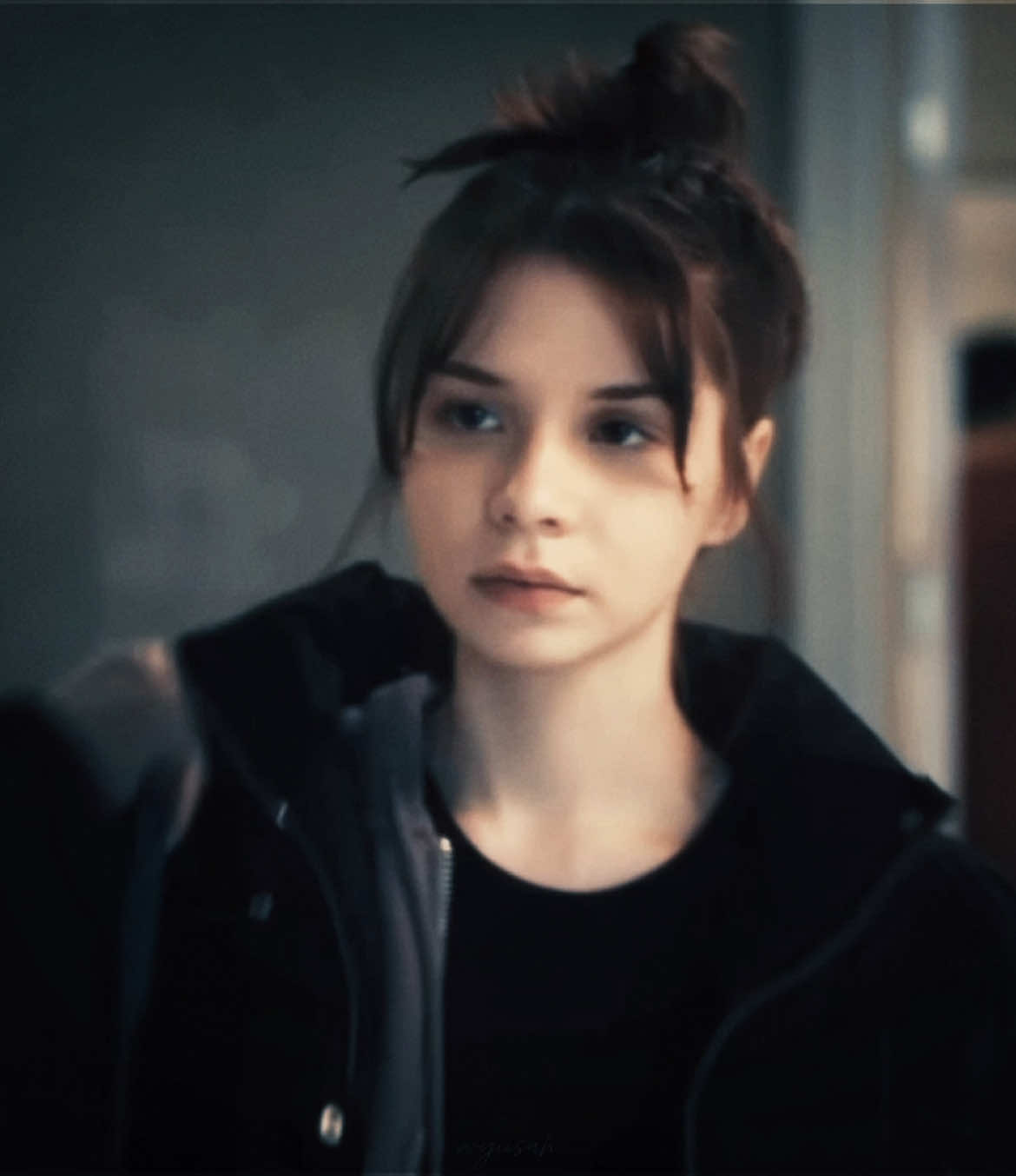 I love her😮‍💨 #kızılgoncalar #mertyazicioglu #kizilgoncalar #minademirtaş #kizilgoncalaredit #turkish #fyp #красныебутоны #esmayilmaz #turkishseries 