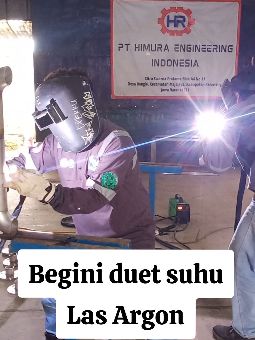 Begini kalau suhu nya sudah duet #lasargon  #welder  #welding  #himuraengineeringindonesia  #engineering  #fabrication  #fyp 