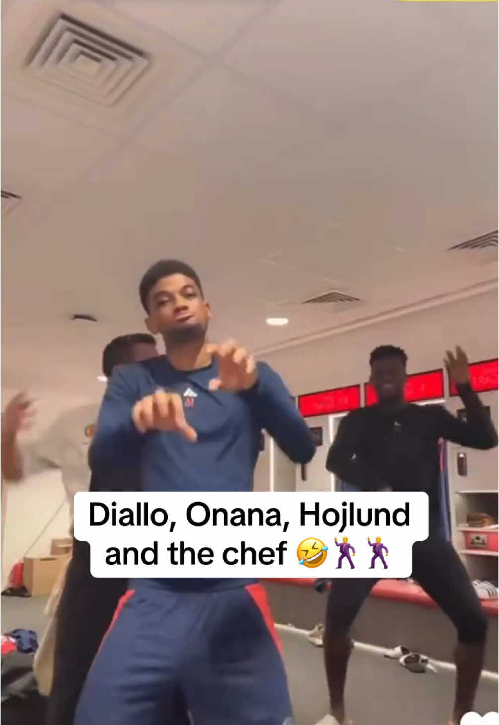 Vibes FC is back 😭🕺 they really got the chef dancing too 🤣 #manchesterunited #manunited #manutd #amaddiallo #diallo #football #footballtiktok #futbol #futebol #goviral #fyp #4u #Soccer #funny #footballfunny #meme #jokes #vibes #trending 