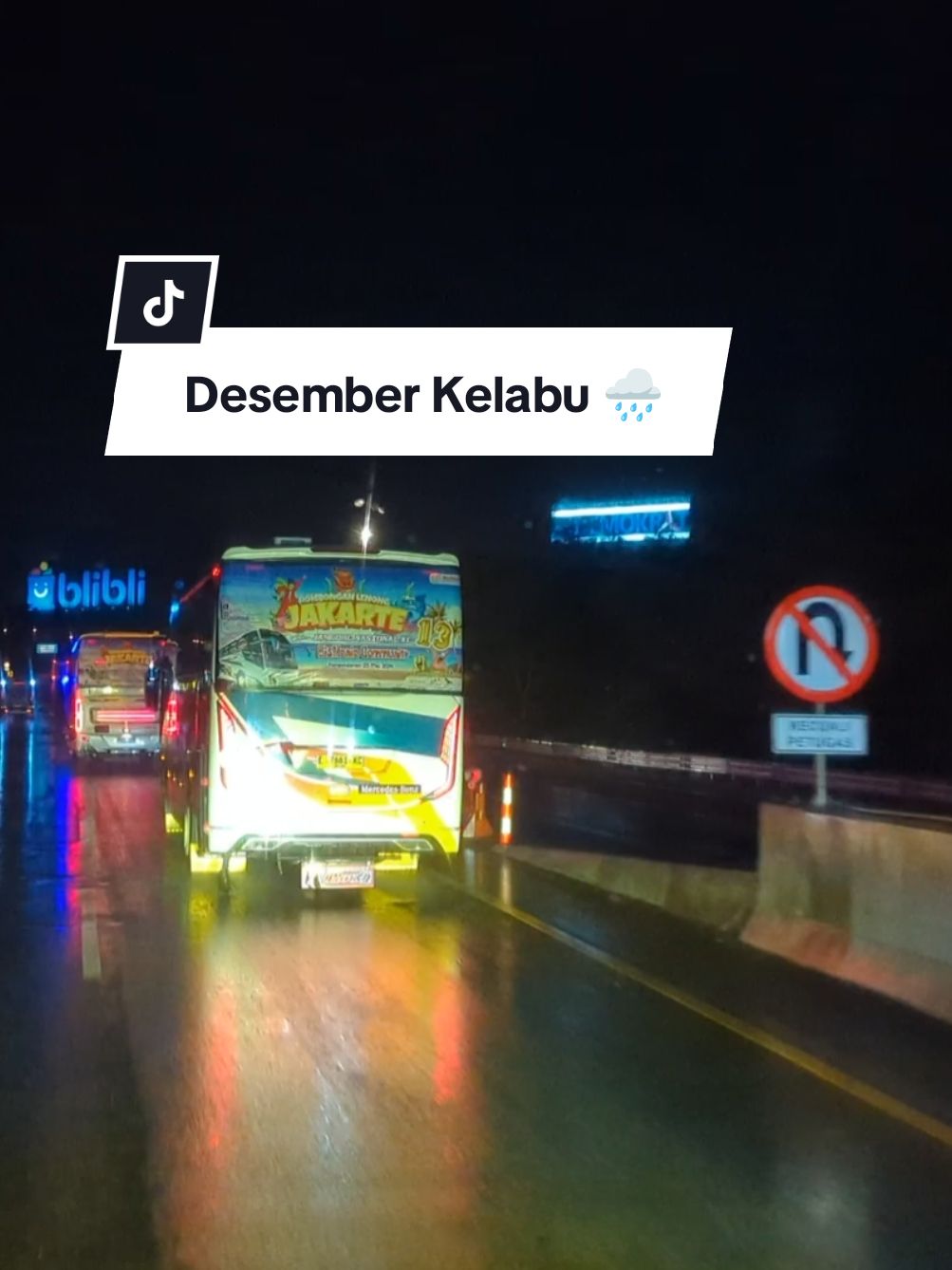 Desember Kelabu 🌧️ #desember #desemberrain #rain #rainyday #moment #nostalgia #nostalgiamusic #fyp #fypシ゚viral #pov #garudamas #sinarjaya #poharyanto #adiputro #jetbus5 #jambore #jamnas 