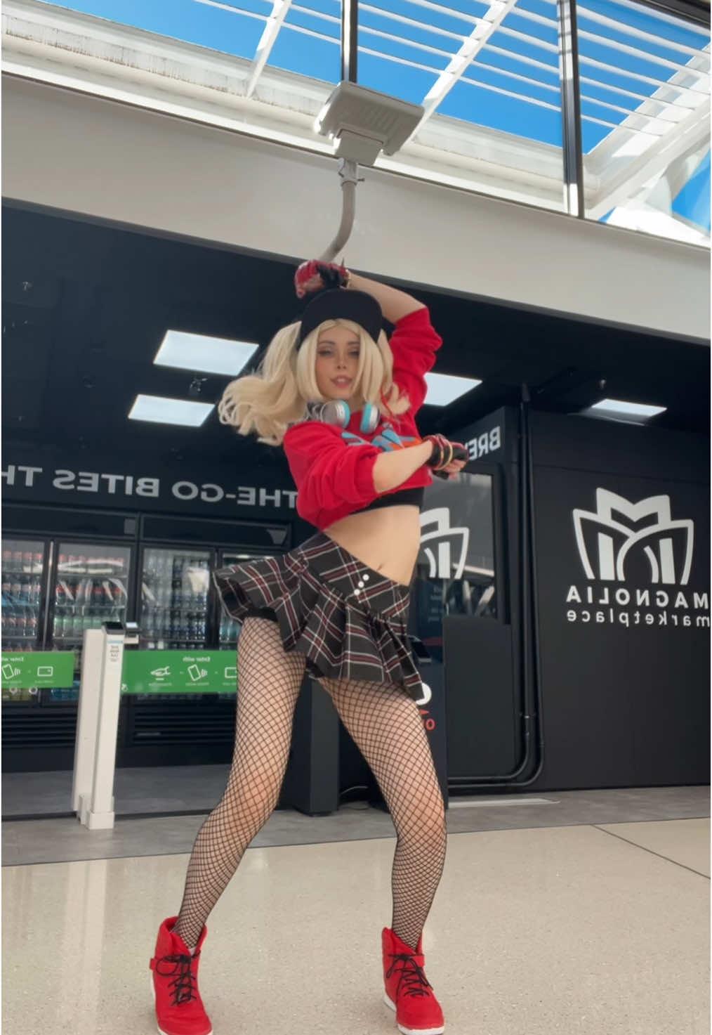 dc: @Earth-e #cosplay #persona #personacosplay #anntakamaki #cosplayer 