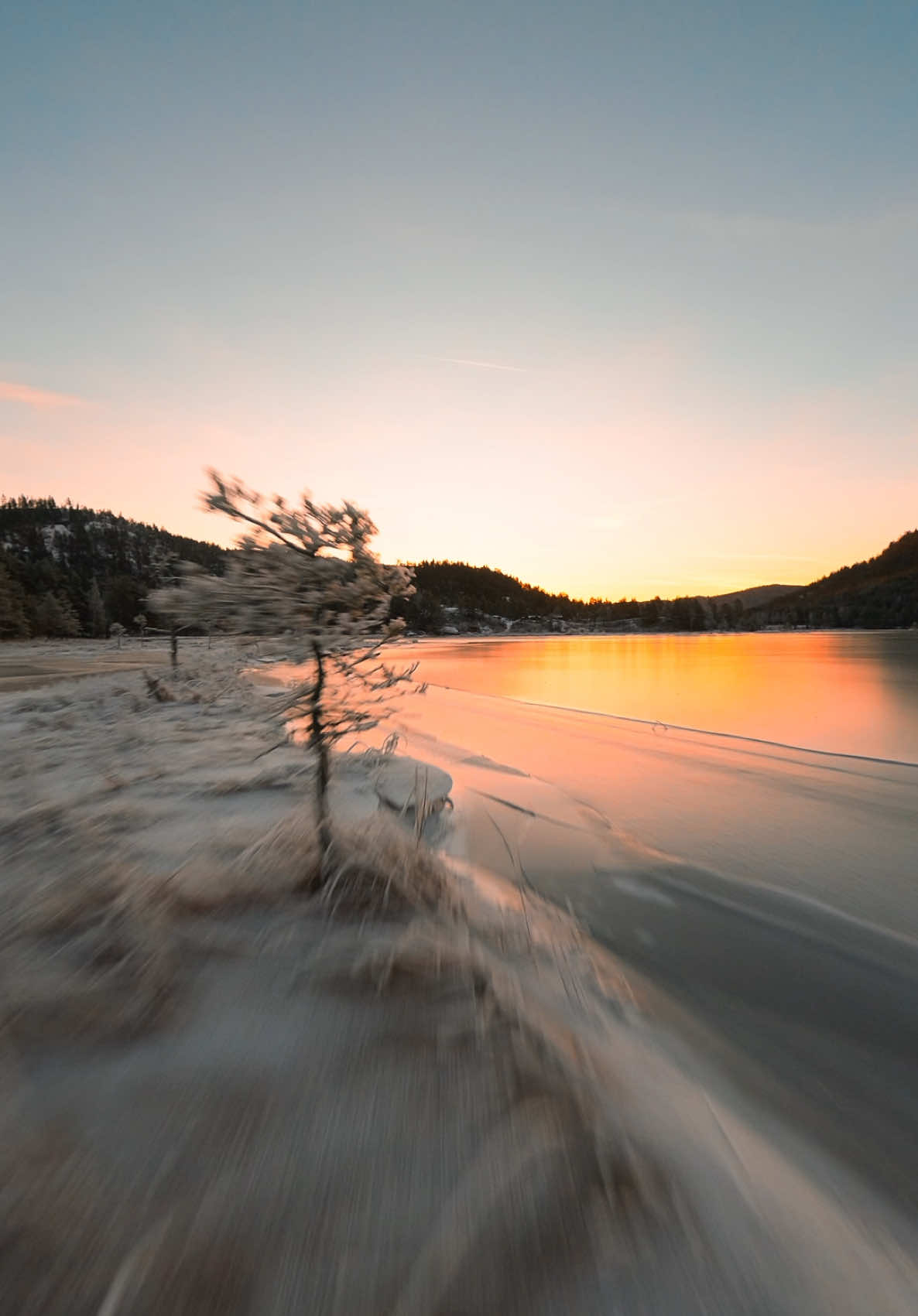 Chasing the magical morning moments❄️🌄