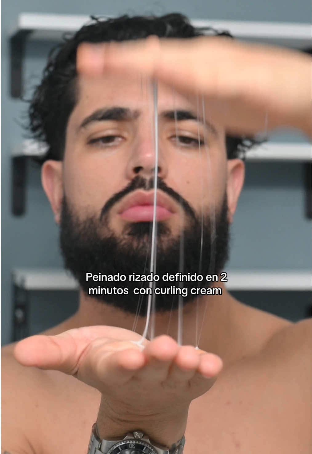 Peinado rizado definido en 2 minutos  con curling cream  #curlyhairroutine #curlyhairstyles #rizosperfectos #rizosdefinidos #hairstyle #peinadosfaciles 