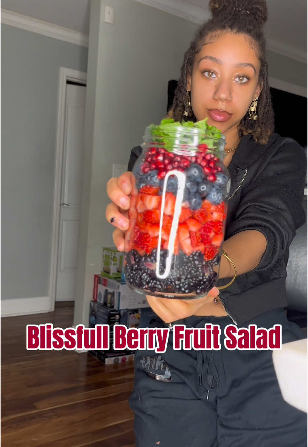 Have yall been eating yall berries ? 🫣 My womb loves when I consume them consistently😝 let me know your favorite berry in the comments ⬇️ 💜  • • • • • • • • • • • #explore #explorepage  #food #hungry #yummy #yum #deliciousfood #delish #SmallBusiness #vegan #vegetarian #plantbased #Foodie #veganrecipes #supportblackownedbusinesses #healthy #plantbasedfood #chicagochefs #healthyrecipes #veganmealprep #smallyoutubercommunity #fruitsalad #mushrooms #haloskitchen #mealprep #berries #chicagocatering #chicagovegan #foodismedicine #berriesbenefits #vegancatering #chicagochef 