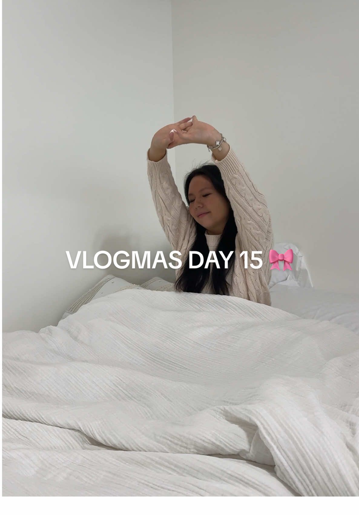 when my only errands were finishing my christmas romance read, doing my skincare & makeup, getting my teeth whitened and shopping 🤭✨ #Vlogmas #christmasvibes #girlythings #kindleunlimited #meday #skincareroutine #MakeupRoutine #invisalign #tjmaxxfinds #OOTD